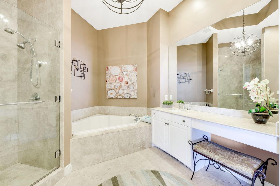 2104 W First St #301, Fort Myers, FL 33901