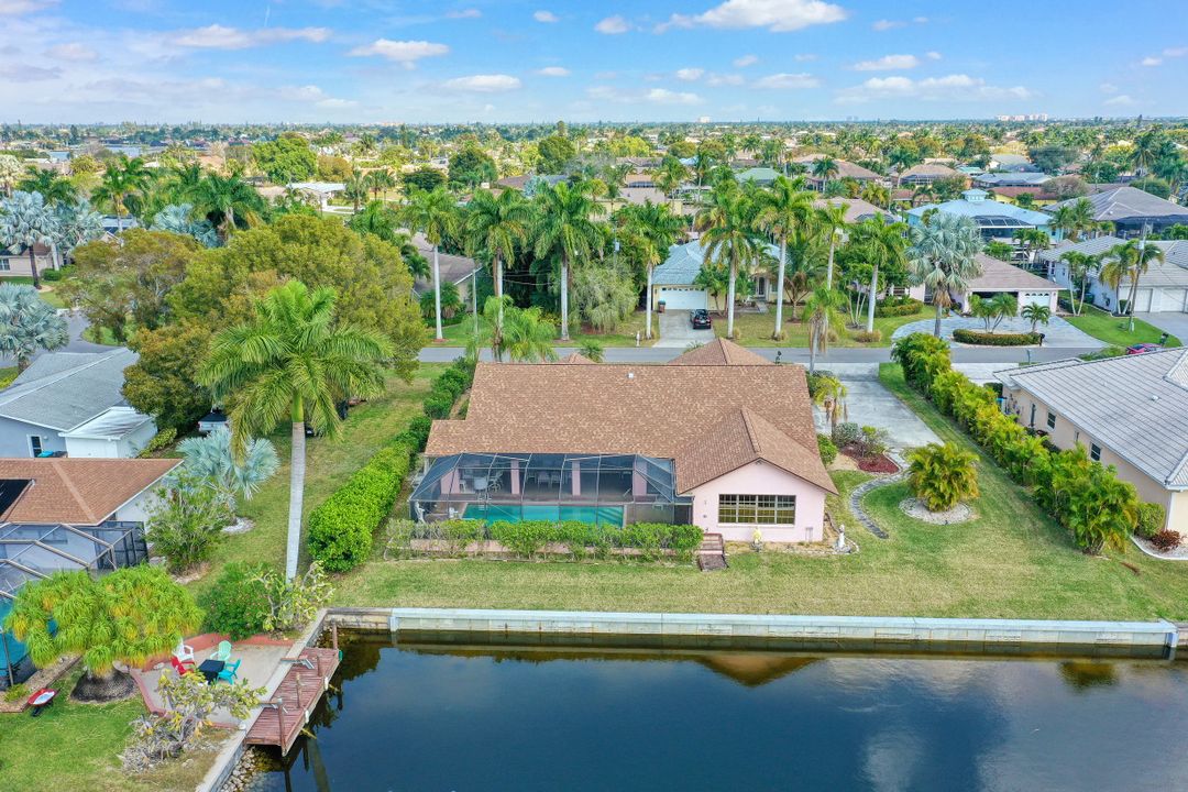 5208 SW 9th Pl, Cape Coral, FL 33914