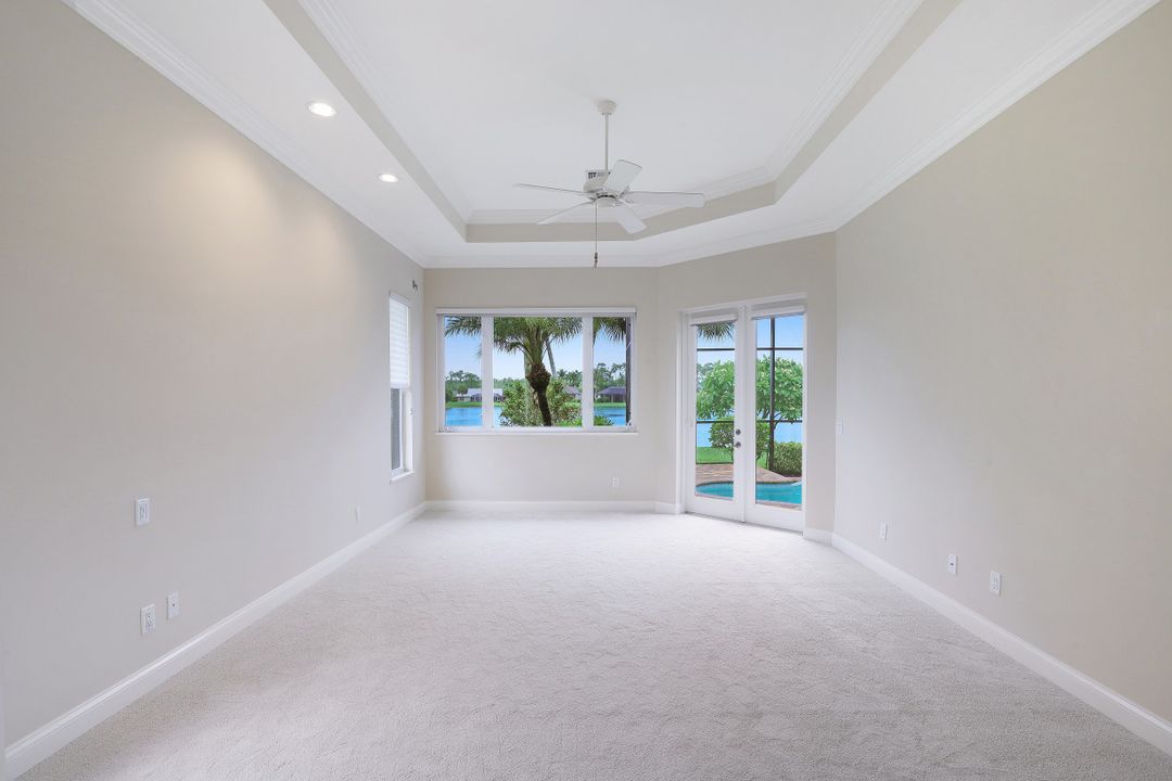 2046 Imperial Cir, Naples, FL 34110