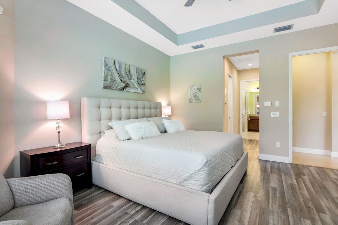 9097 Isla Bella Cir, Bonita Springs, FL 34135