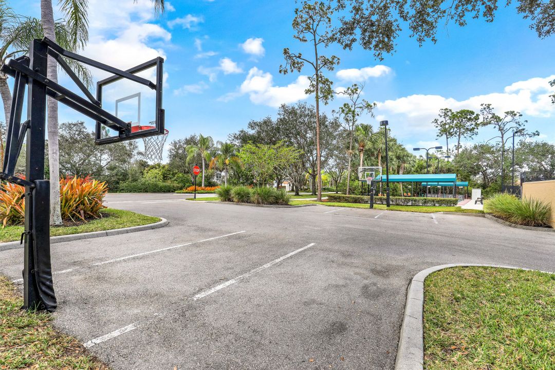 5115 Cobble Creek Ct #D-104, Naples, FL 34110