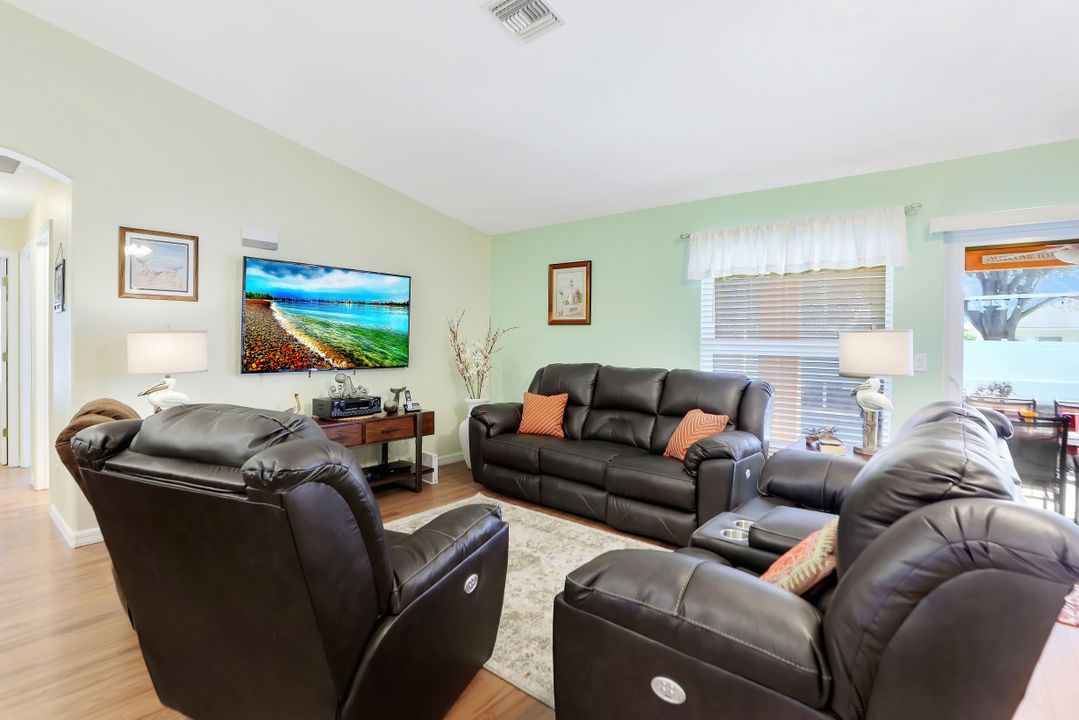 1422 SE 31st Terrace, Cape Coral, FL 33904