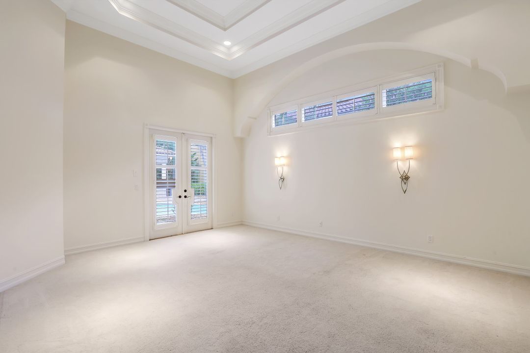 9155 Torrefino Ct, Naples, FL 34109