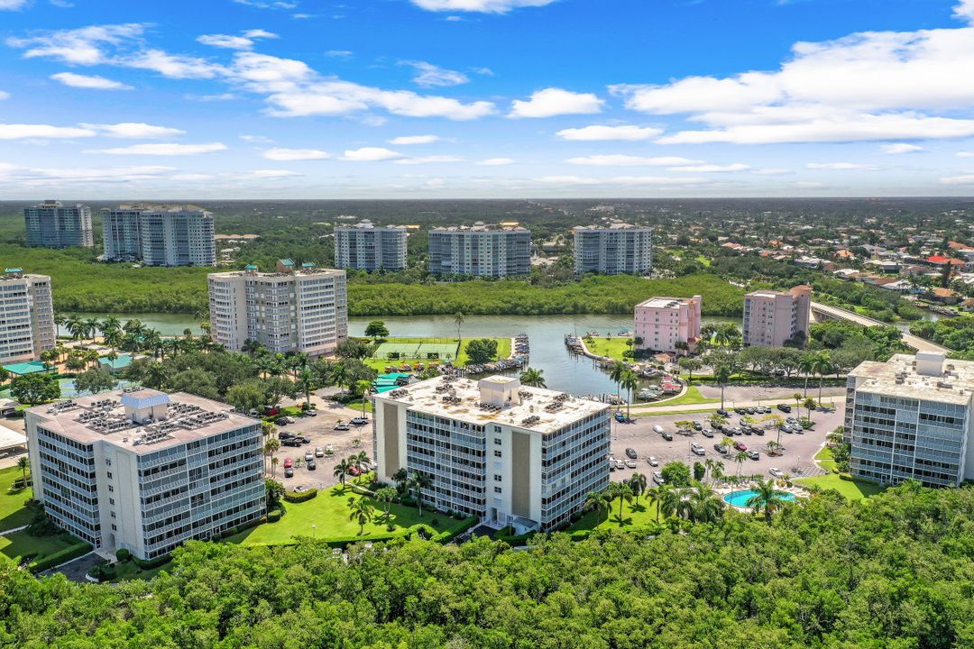 3 Bluebill Ave #512, Naples, FL 34108