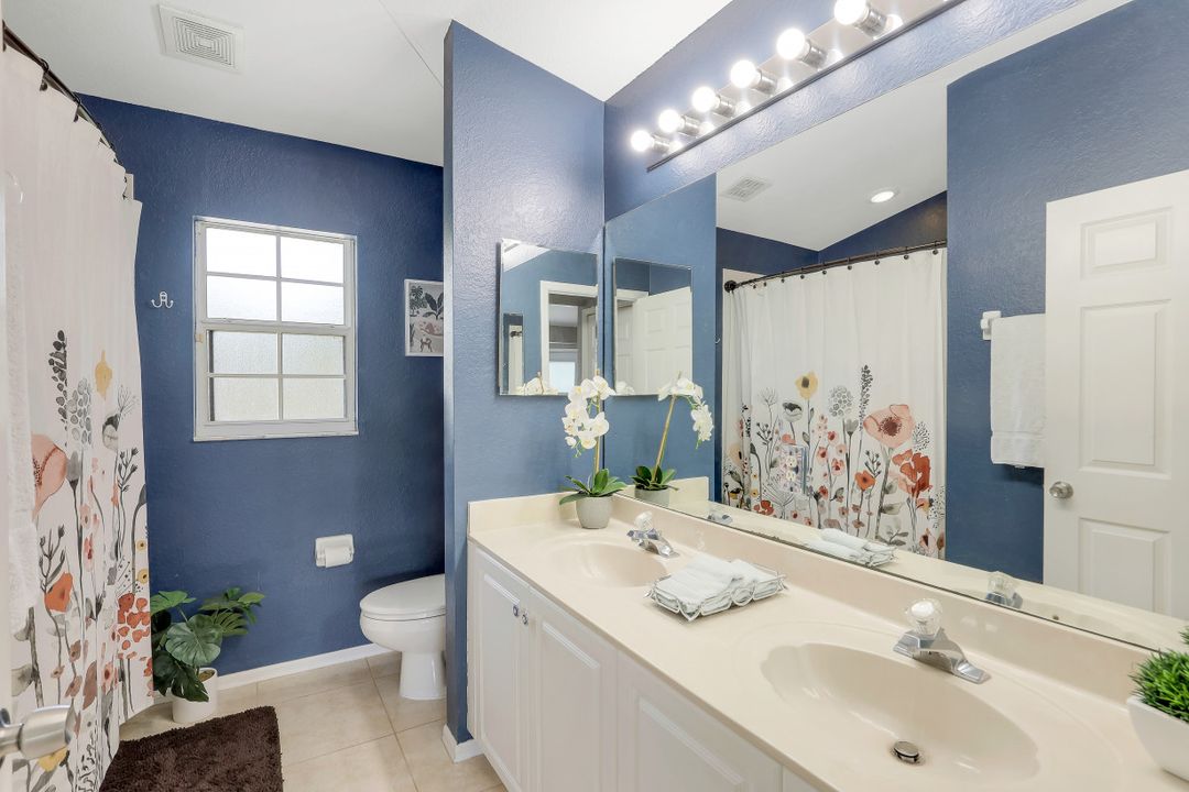 3675 10th Ave SE, Naples, FL 34117