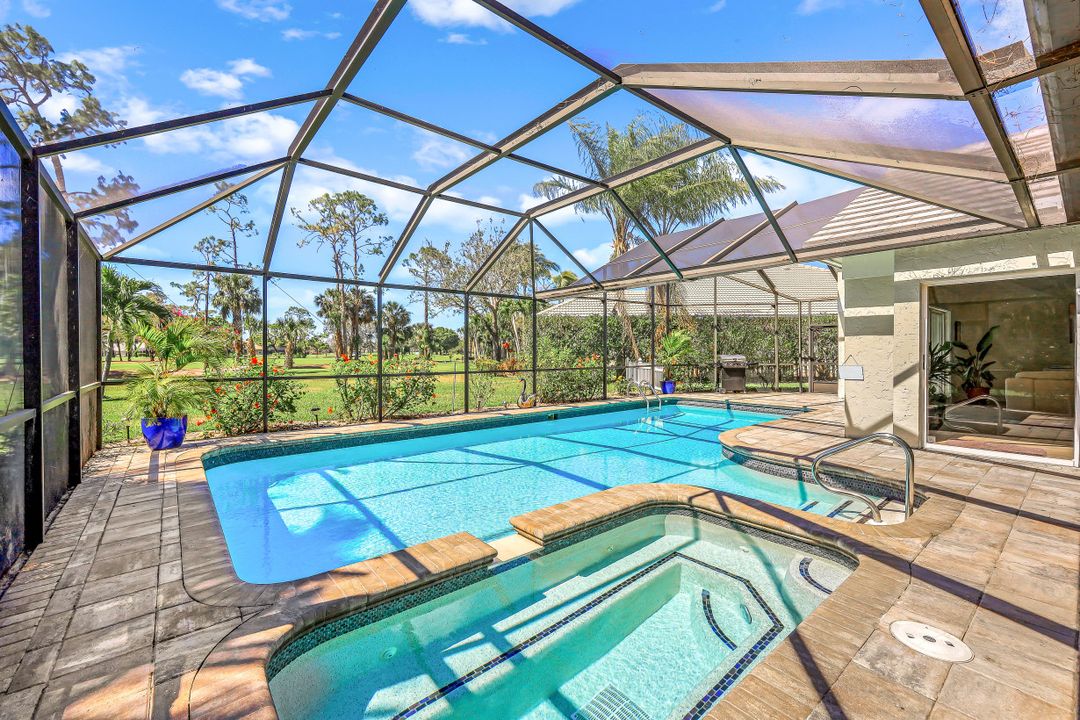 2016 Duke Dr, Naples, FL 34110