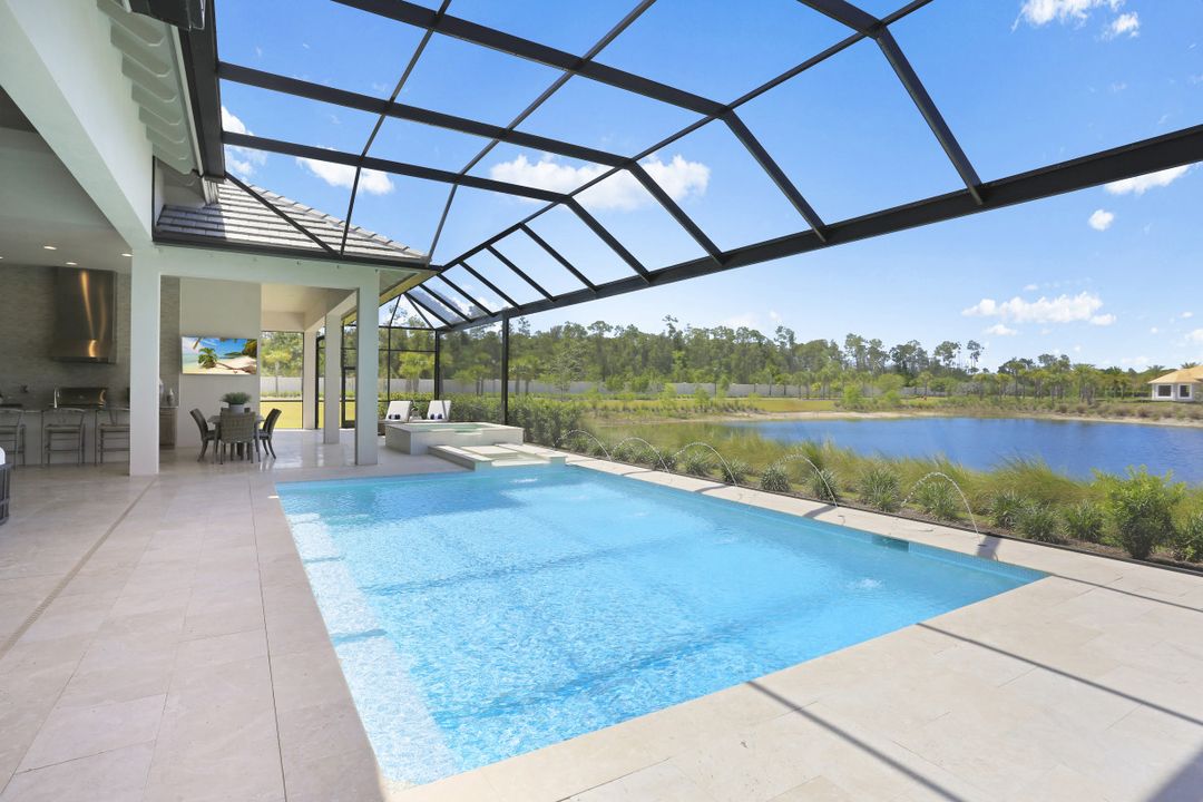 6035 Plana Cays Dr, Naples, FL 34113