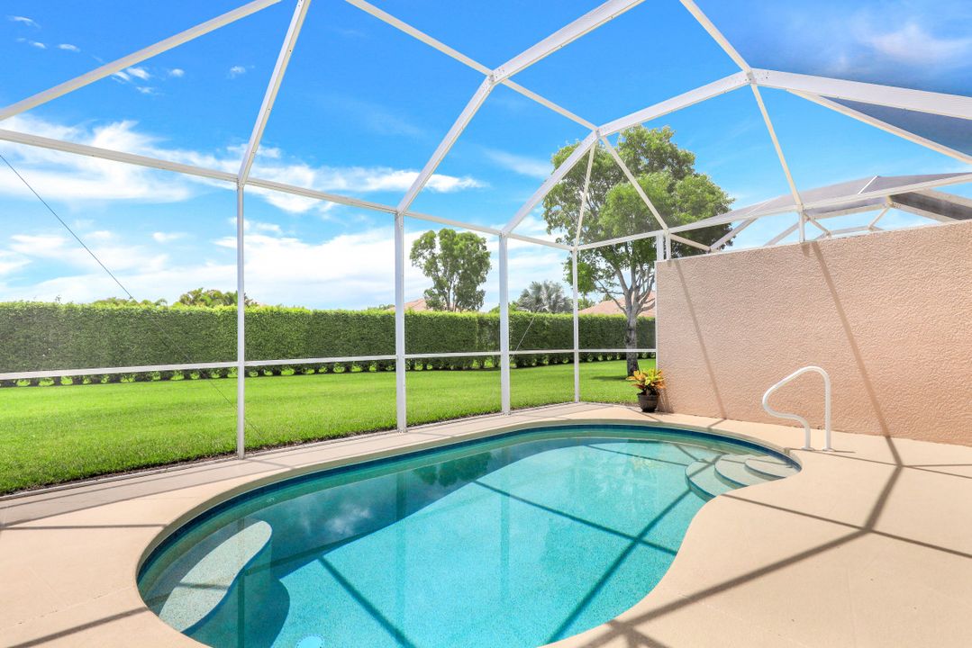 6705 Calumet Dr, Naples, FL 34113