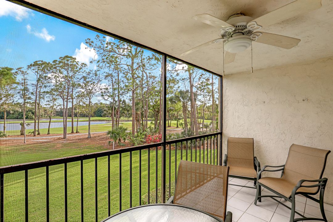 228 Fox Glen Dr APT 3202, Naples, FL 34104