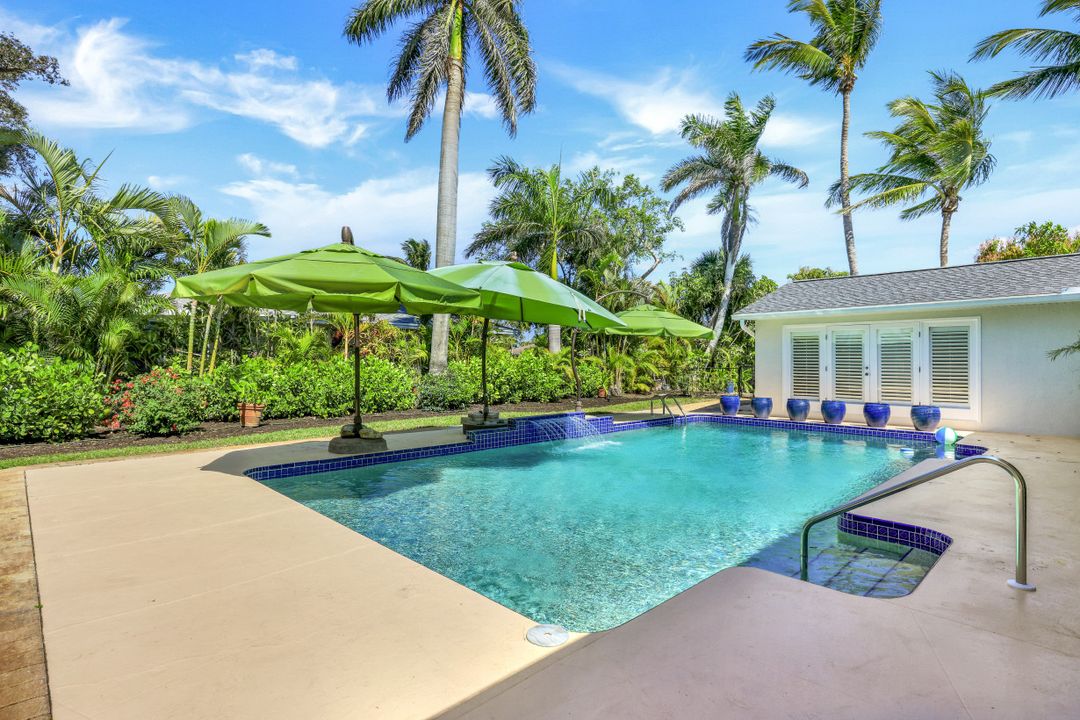 1135 26th Ave N, Naples, FL 34103