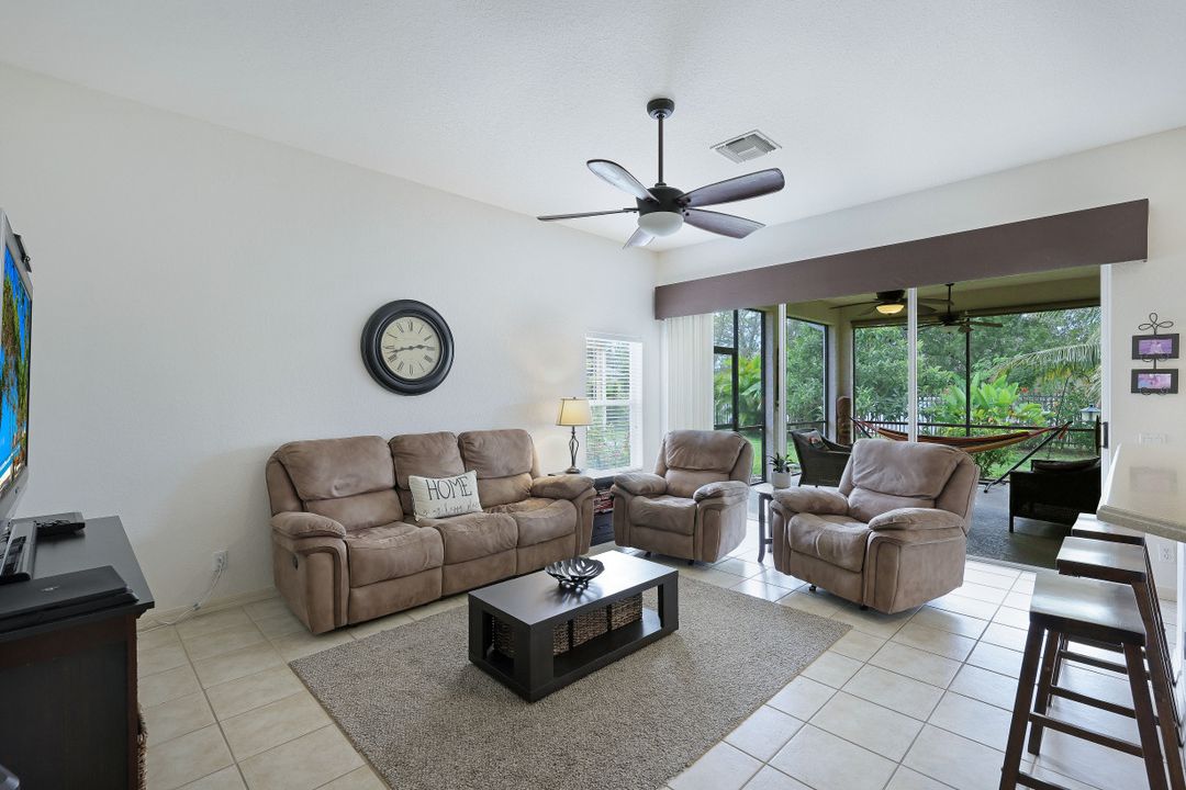 2157 Cape Heather Cir, Cape Coral, FL 33991