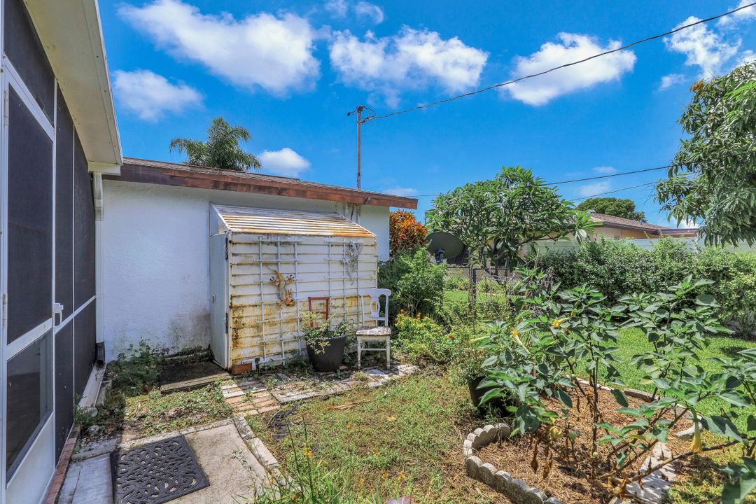 1007 Archer Pkwy E, Cape Coral, FL 33904