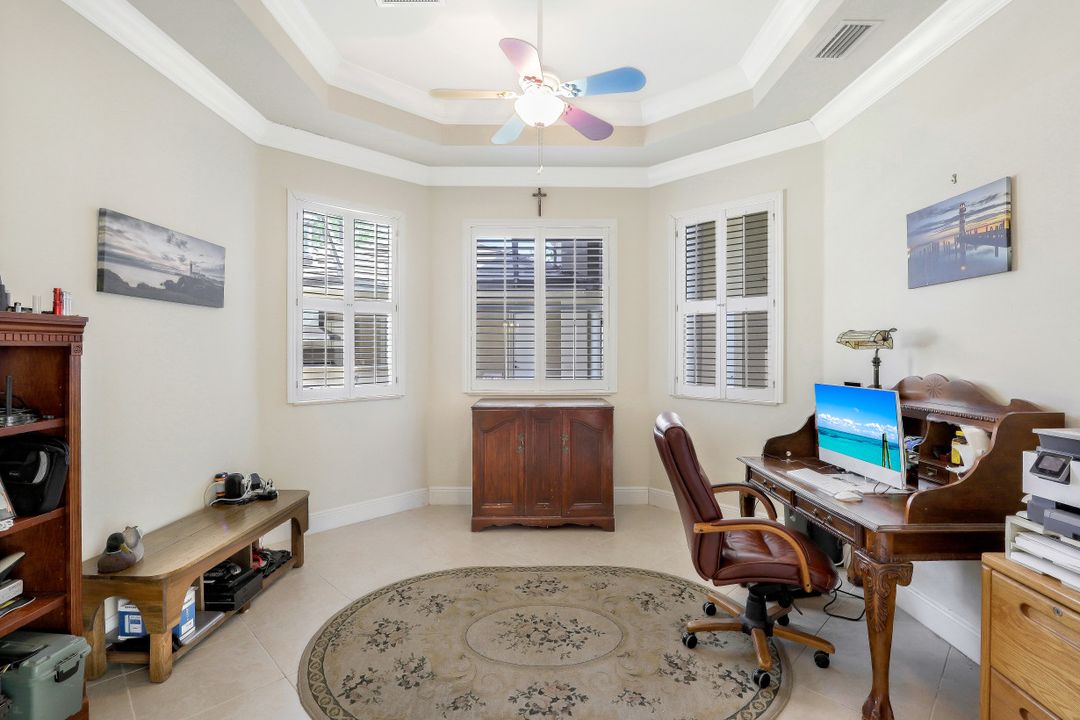 3660 7th Ave NW, Naples, FL 34120