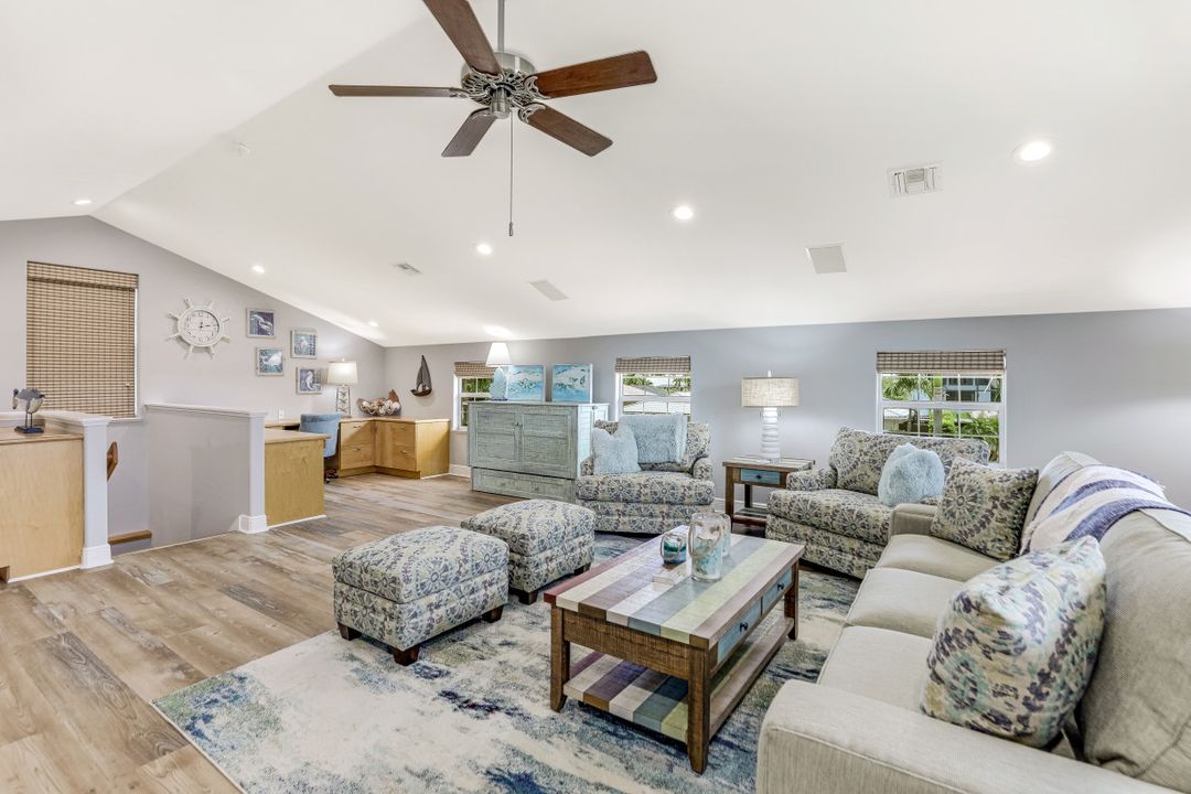 1767 Hummingbird Ct, Marco Island, FL 34145