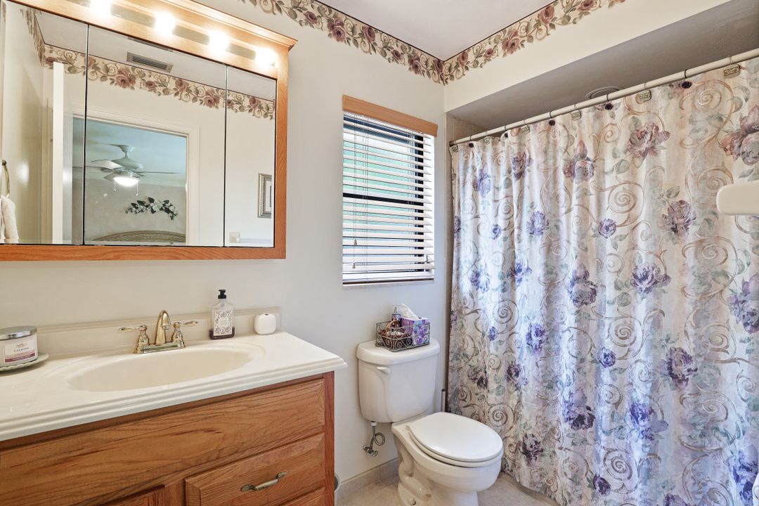 644 94th Ave N, Naples, FL 34108