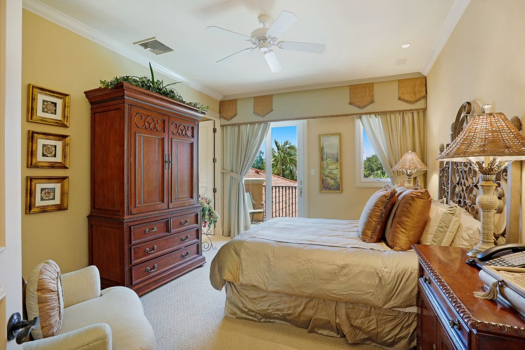 9779 Bent Grass Bend, Naples, FL 34108