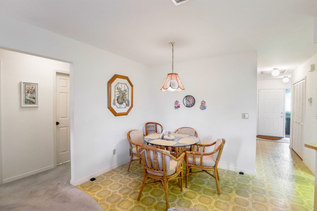 466 Tradewinds Ave, Naples, FL 34108