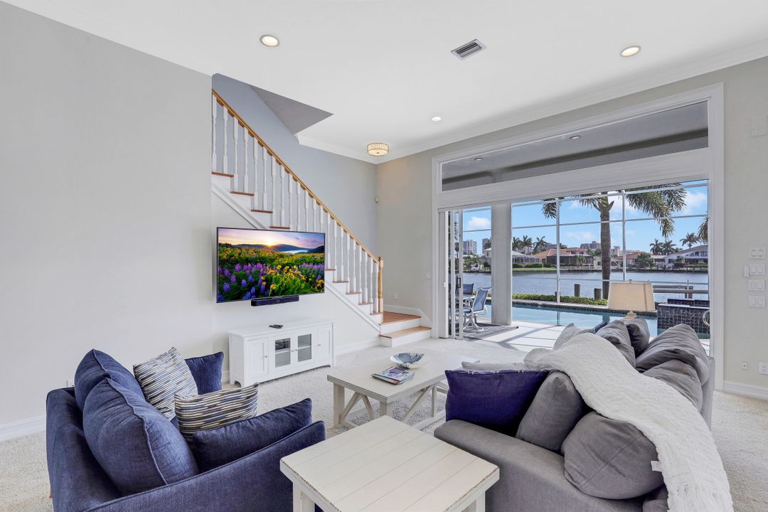 110 Copperfield Ct, Marco Island, FL 34145