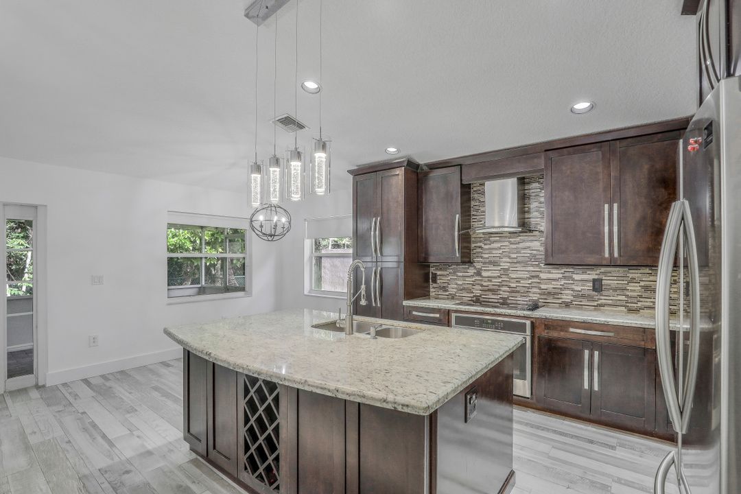 136 SW 206th Ave, Pembroke Pines, FL 33029