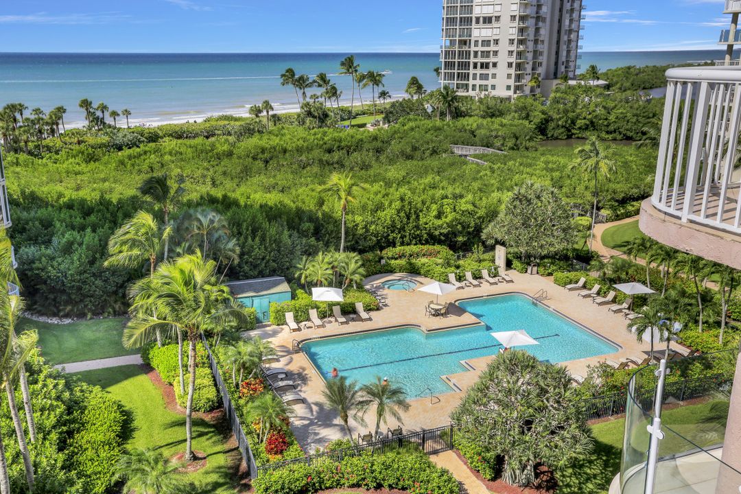 40 Seagate Dr #501, Naples, FL 34103