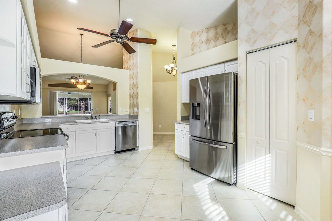 8388 Ibis Cove Cir, Naples, FL 34119