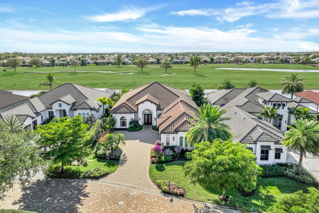 16462 Seneca Way, Naples, FL 34110