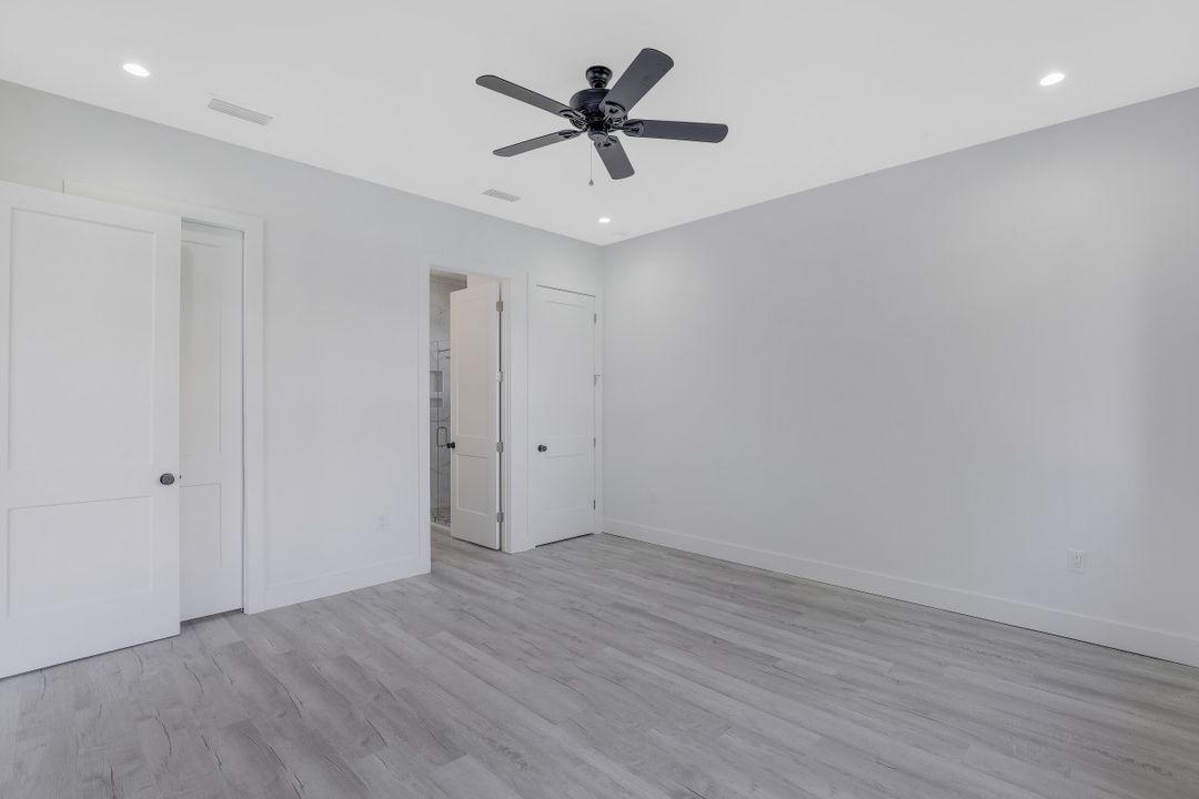 3021 Lunar St, Naples, FL 34112