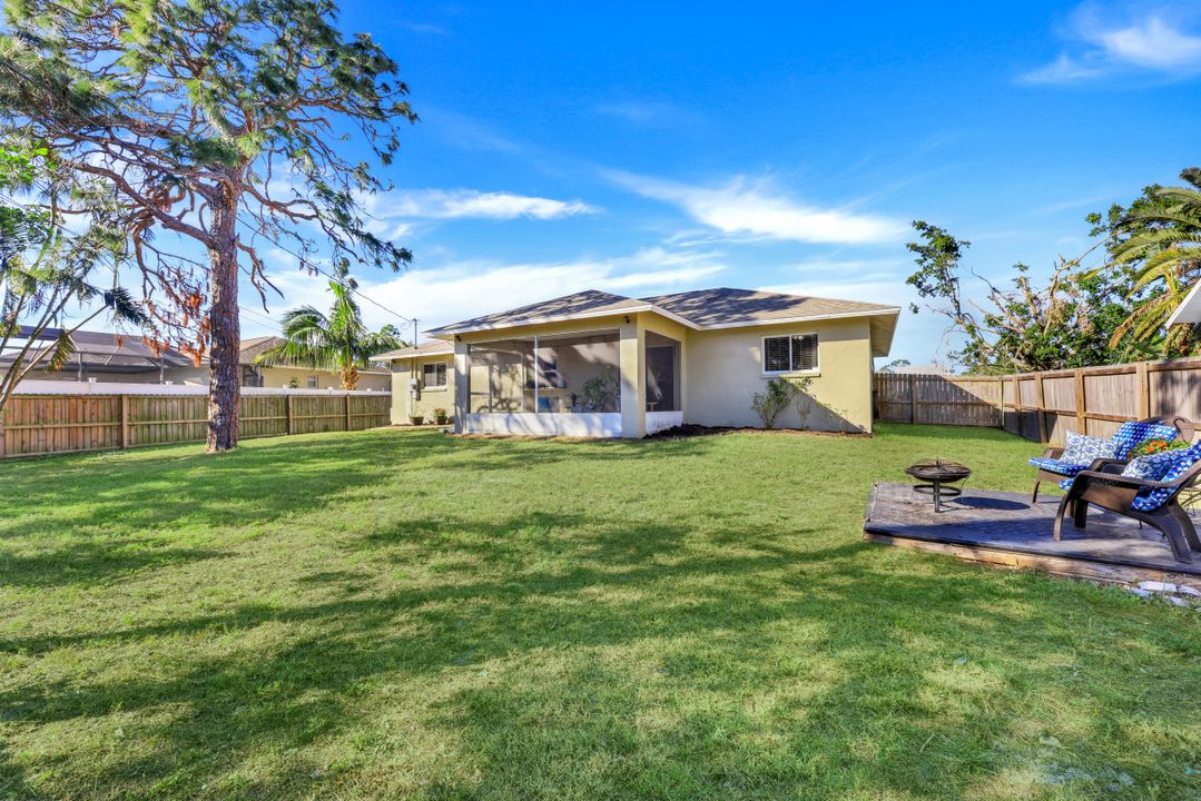 18237 Apple Rd, Fort Myers, FL 33967