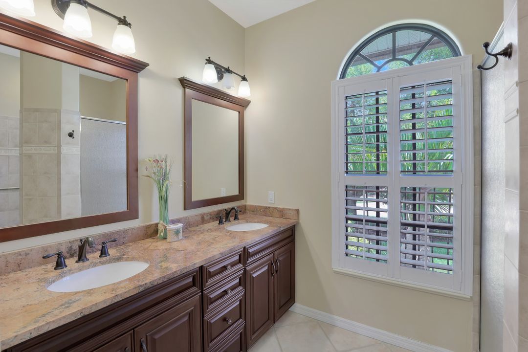 426 Spinnaker Dr, Marco Island, FL 34145