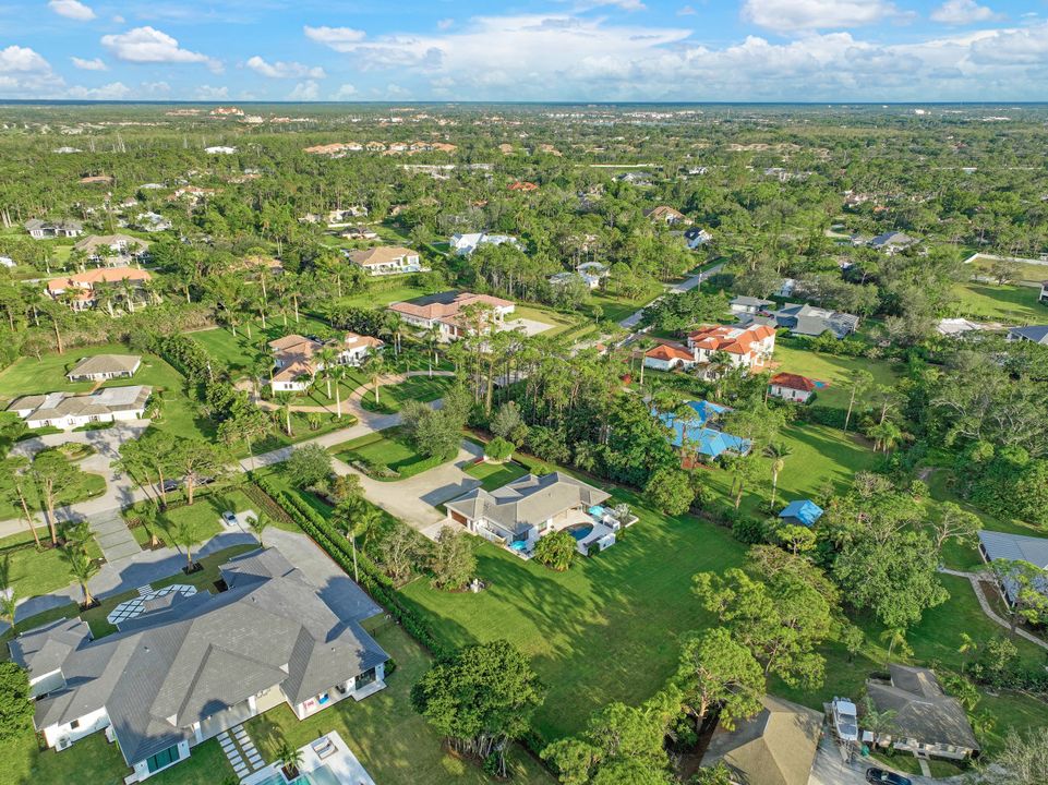 615 Carica Rd, Naples, FL 34108