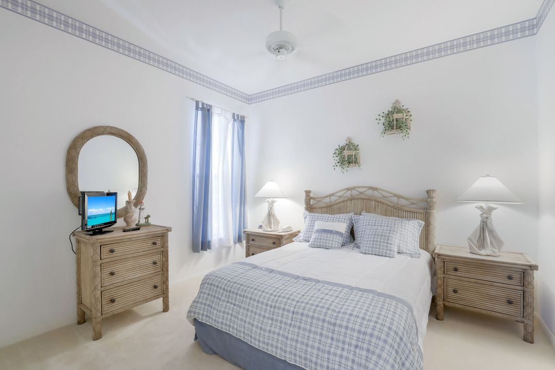 4000 Isla Ciudad Ct, Naples, FL 34109