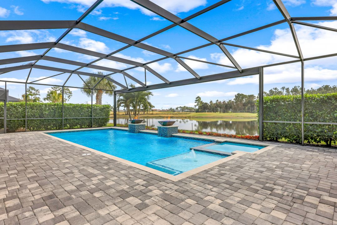 8984 Horned Lark Dr, Naples, FL 34120