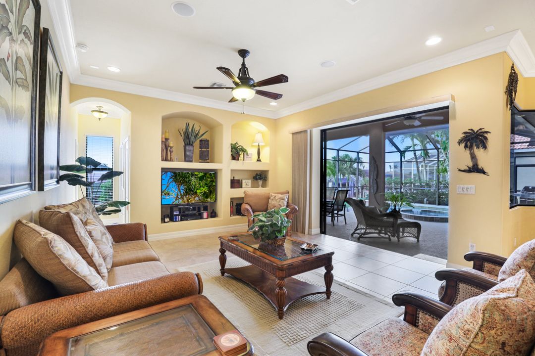 2234 SE 20th Pl, Cape Coral, FL 33990