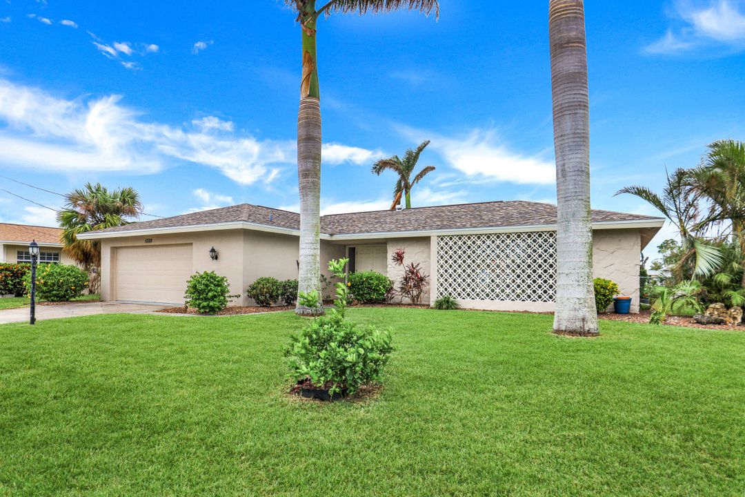 5328 Delano Ct, Cape Coral, FL 33904