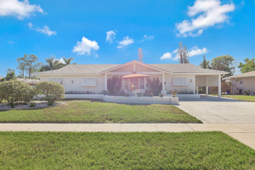 3096 Buena Vista Ln, Naples, FL 34105