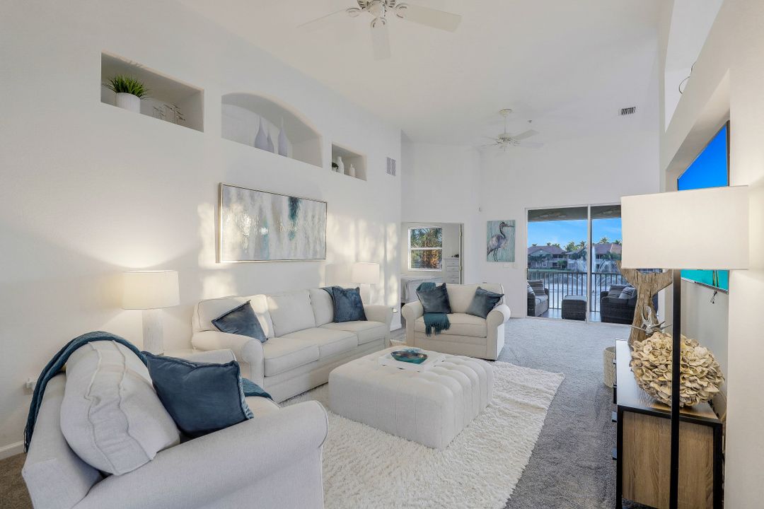 6682 Alden Woods Cir #202, Naples, FL 34113