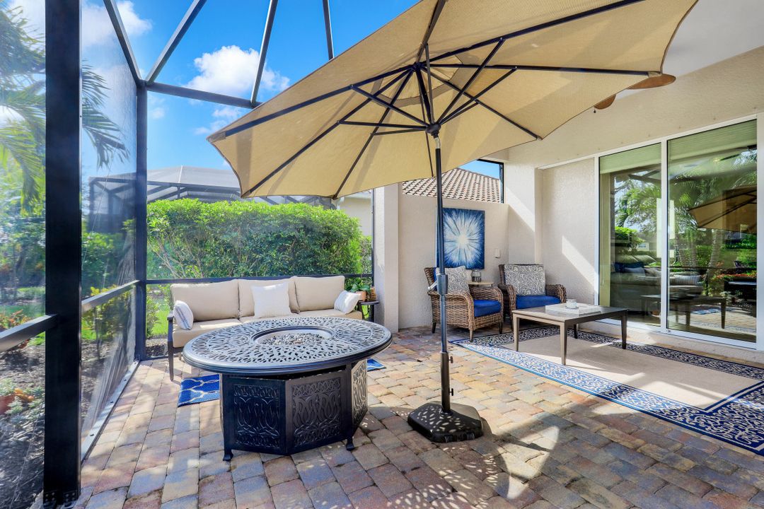 9574 Coquina Cir, Naples, FL 34120