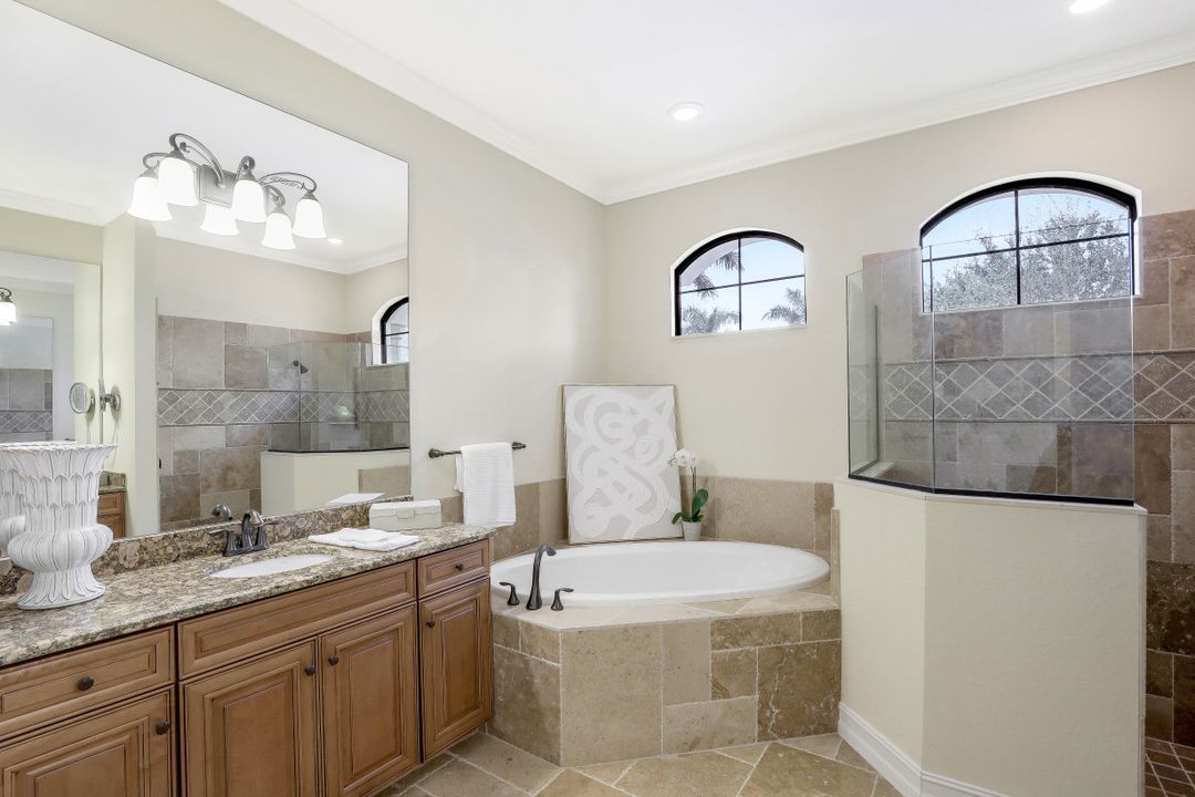 3400 Runaway Ln, Naples, FL 34114