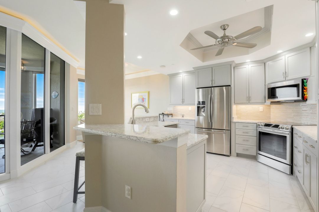 4192 Bay Beach Ln #875, Fort Myers Beach, FL 33931