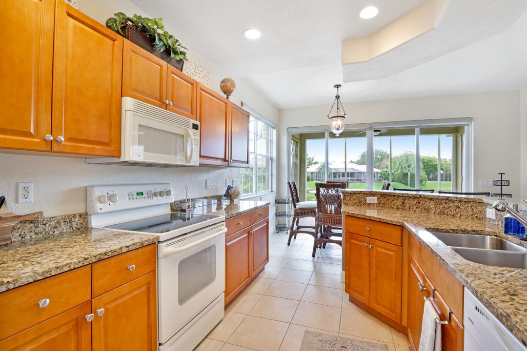 5518 Cape Harbour Dr #101, Cape Coral, FL 33914