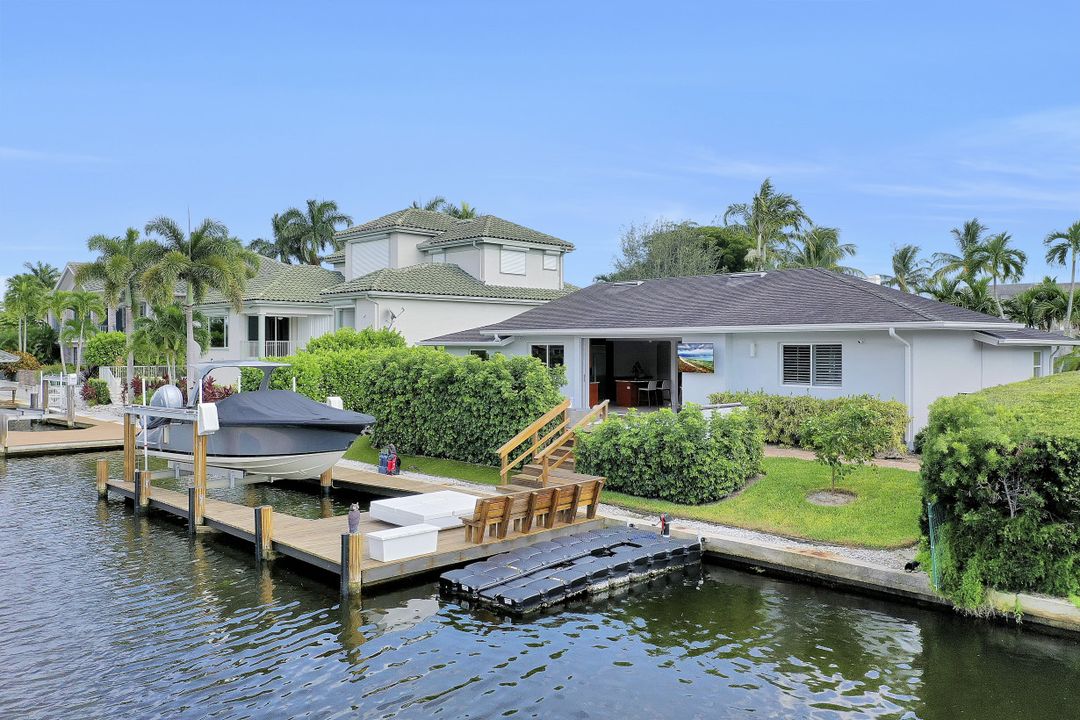 151 Bayview Ave, Naples, FL 34108