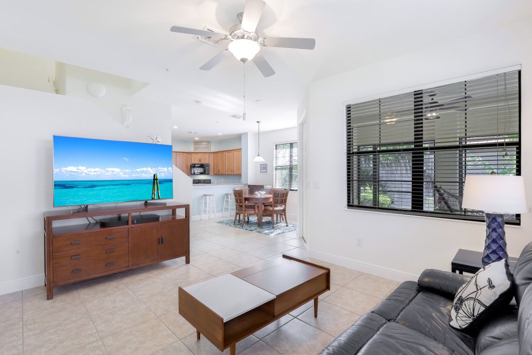 1419 Santiago Cir #1603, Naples, FL 34113