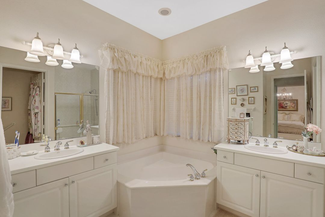 5760 Golden Oaks Ln, Naples, FL 34119