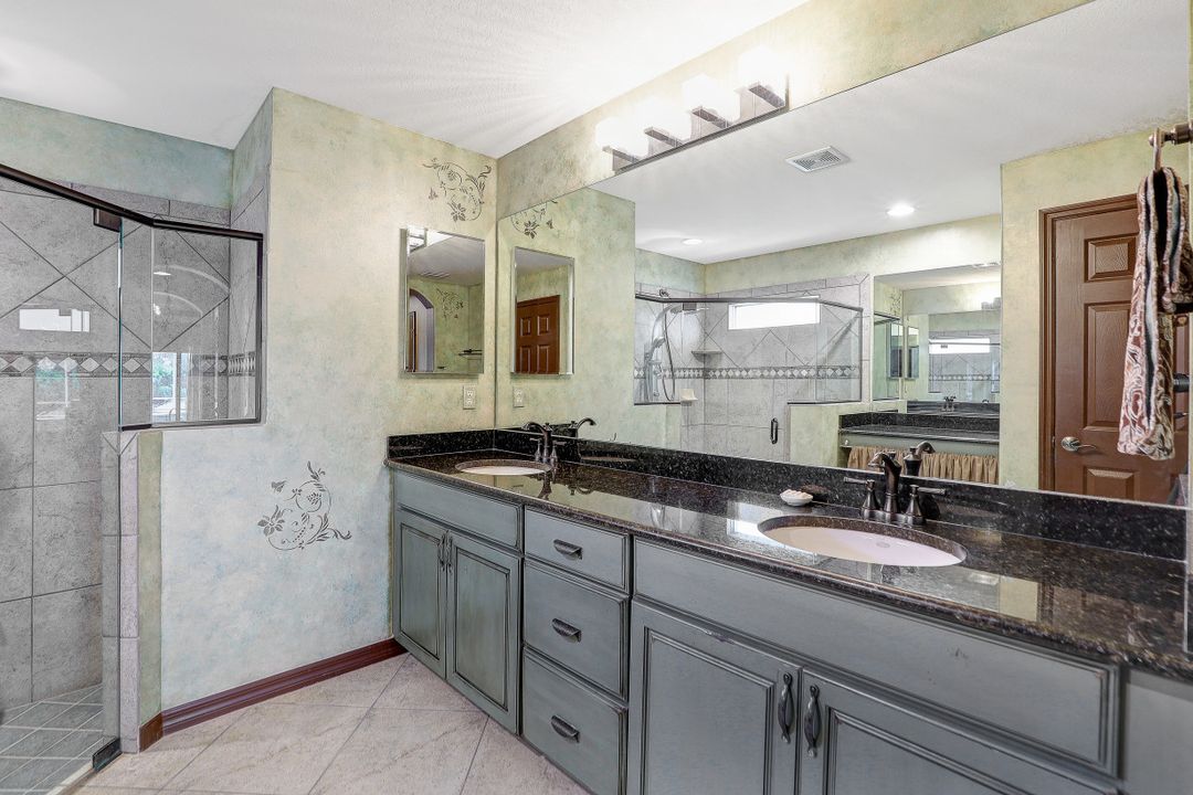 9308 La Bianco St, Fort Myers, FL 33967