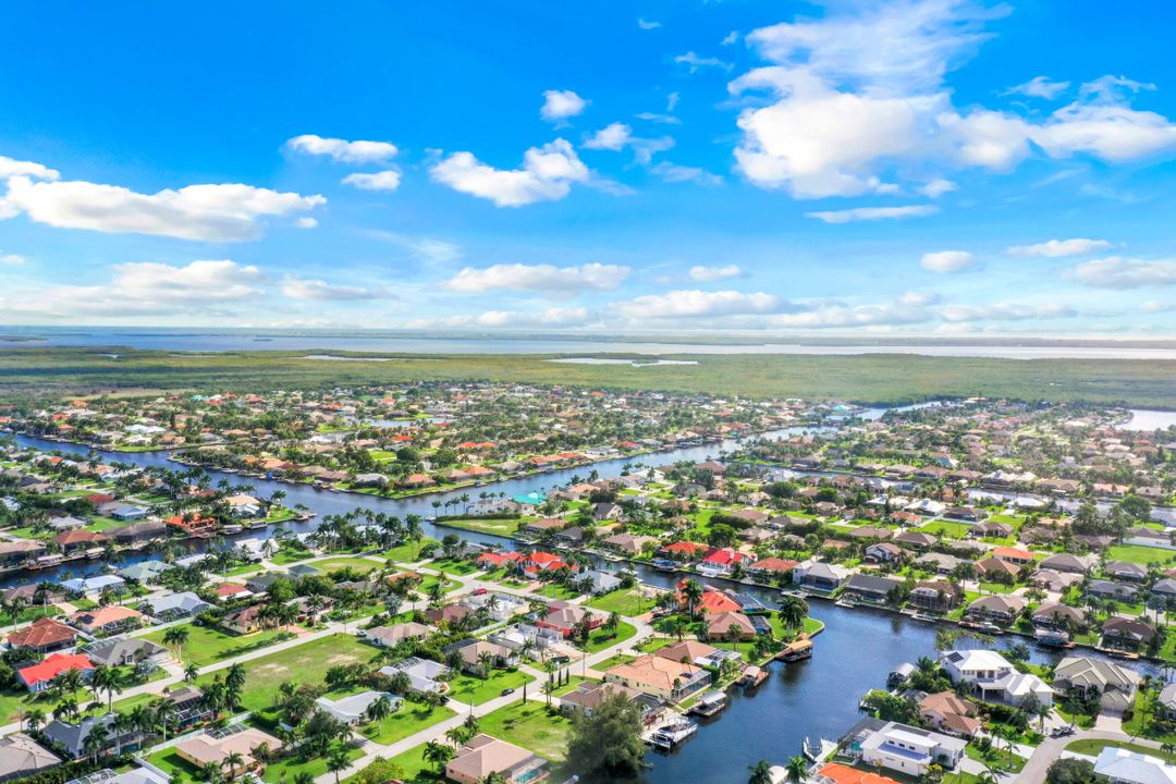 2405 SW 50th St, Cape Coral, FL 33914