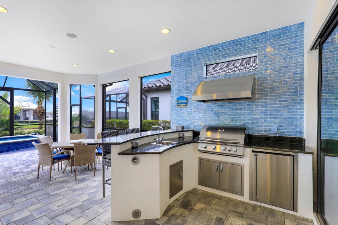 3254 Belon Ln, Naples, FL 34114