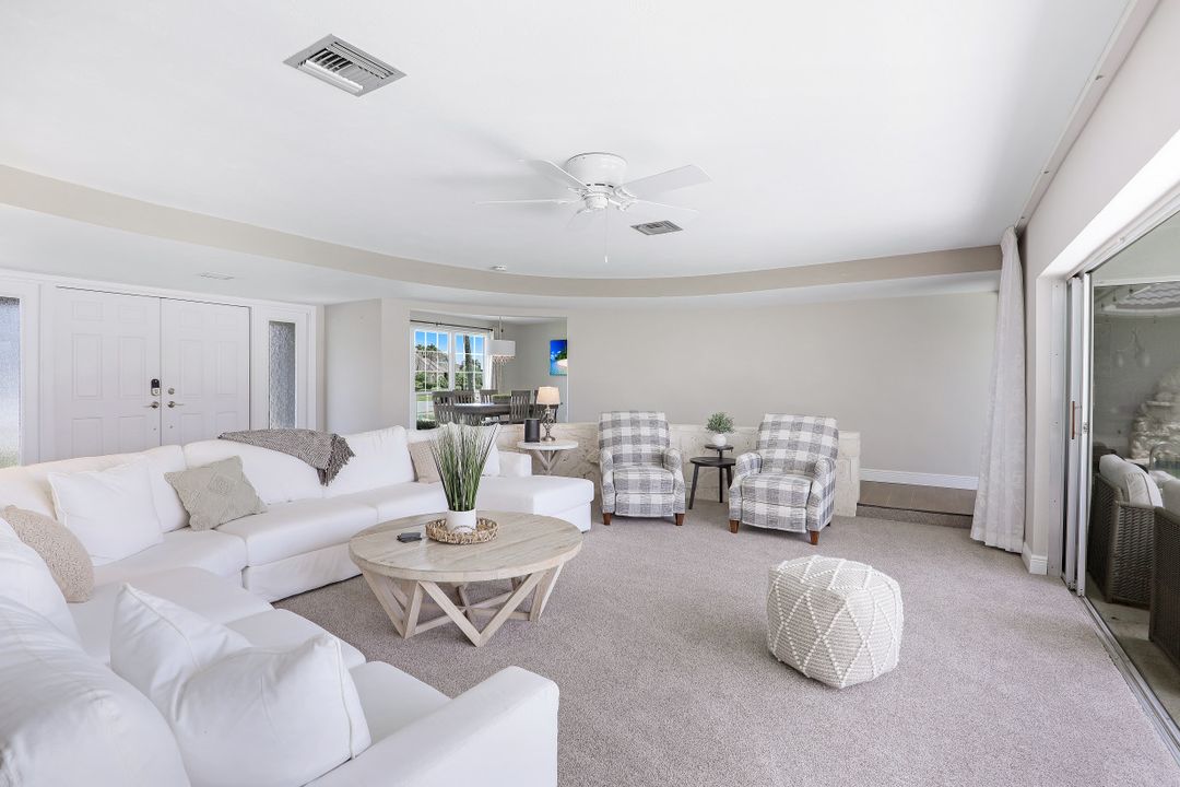 166 Hollyhock Ct, Marco Island, FL 34145