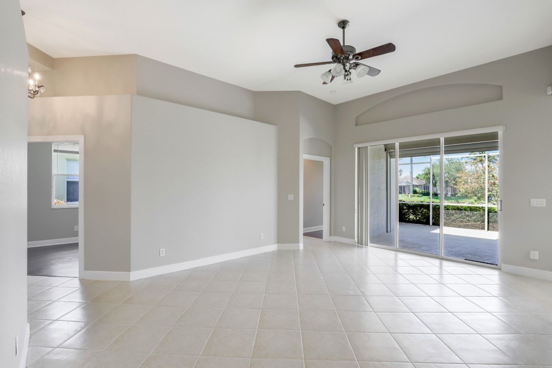 8039 Tauren Ct, Naples, FL 34119