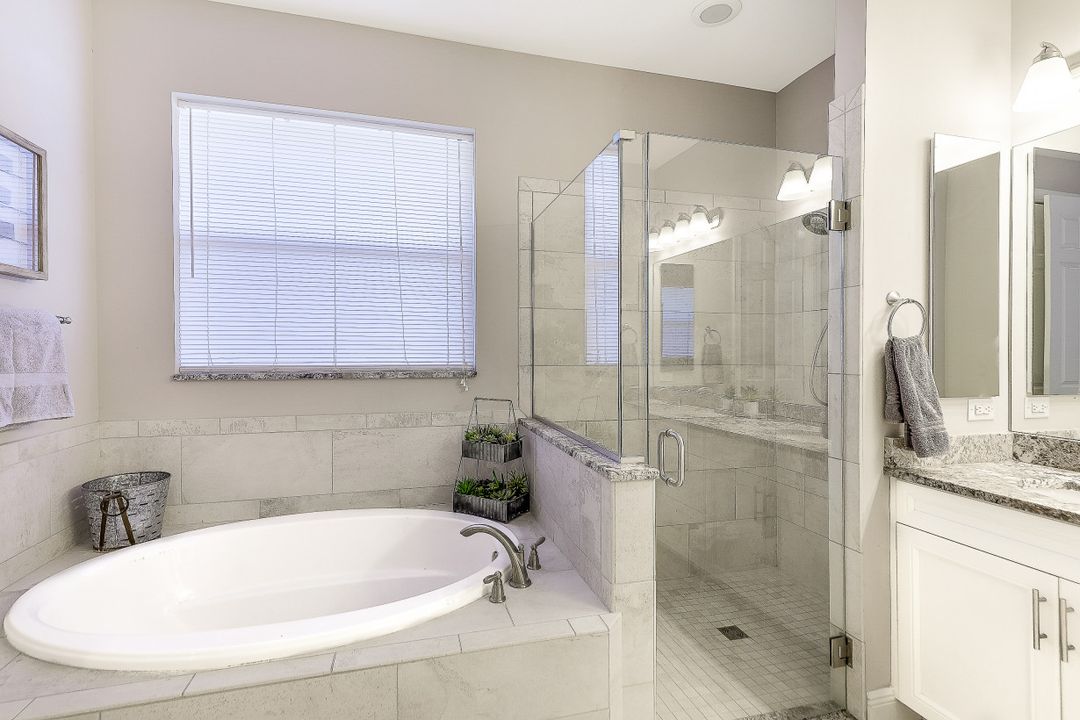 25180 Divot Dr, Bonita Springs, FL 34135