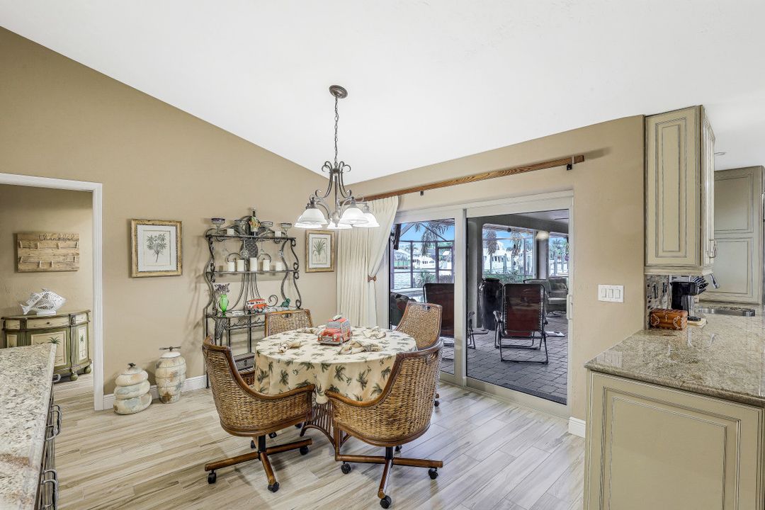 2811 SE 19th Pl, Cape Coral, FL 33904